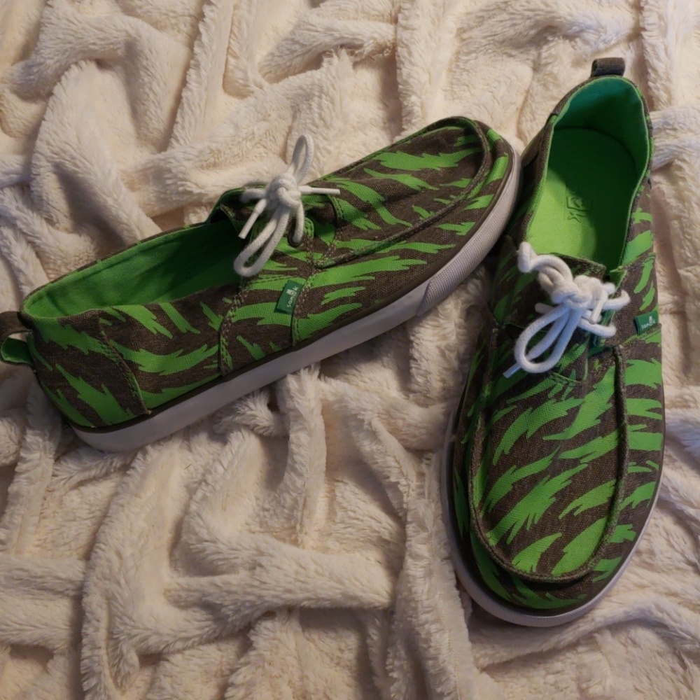 Men's Sanuk sneakers sz 9